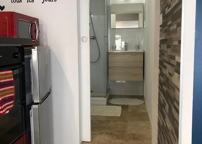 Sous Le Soleil De - Histoire De Cles Appartement *